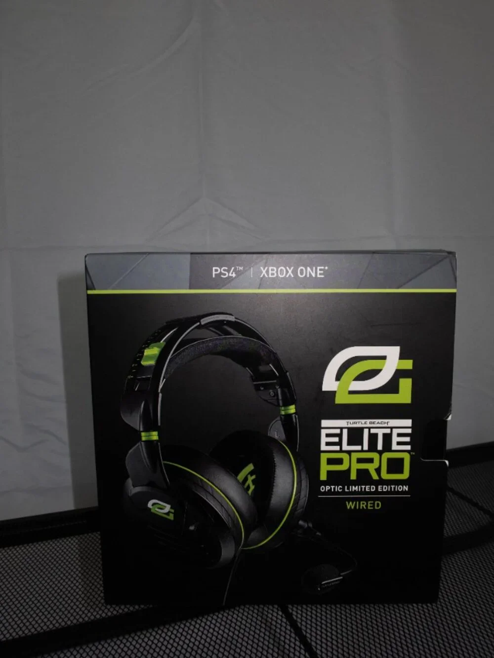 Collectible 2017 OpTic x Turtle Beach Elite Pro Wired Headset